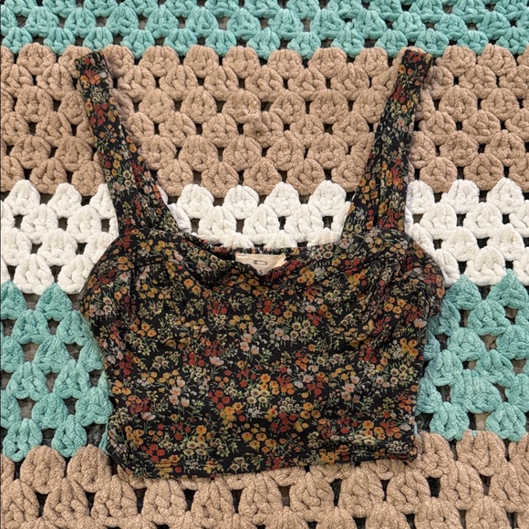 Pins & Needles Black Fall Colors Floral Cropped Crop Top Tank Short Womans Small - Picture 1 of 5